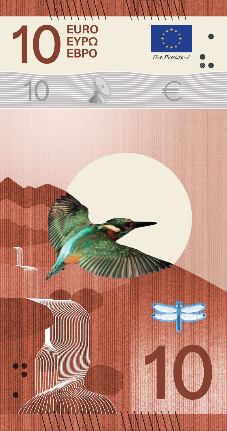 Neuer Eurodesignentwurf der Serie I von Isabelle Daëron. Die Vorderseite des 10-Euro-Scheins ist hochkant und zeigt einen Eisvogel im Flug über einem Wasserfall. In Kontrastfarbe wird für ihre Nahrung eine Libelle dargestellt und auf dem Folienstreifen ist ein Radioteleskop eingebettet.